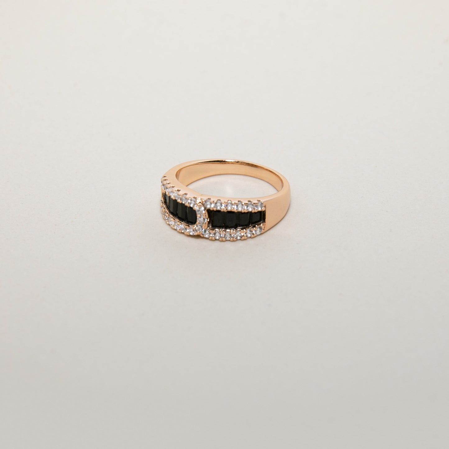DARK CHARM RING