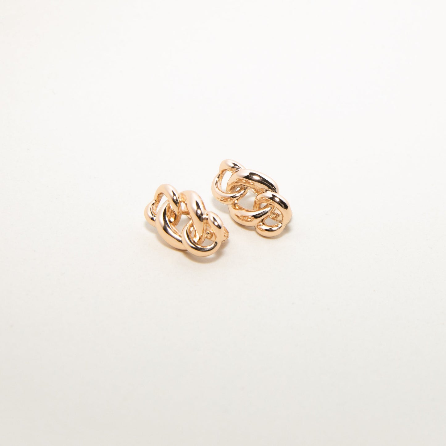 RETRO CHAIN EARRINGS