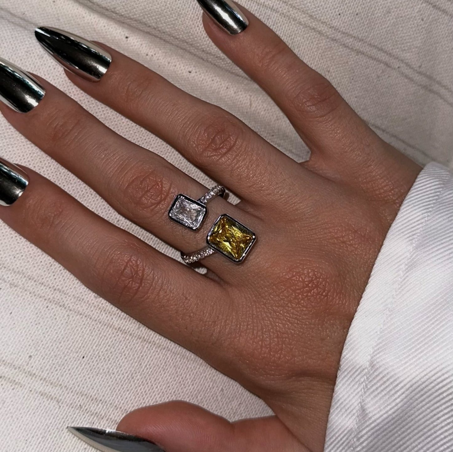 GRAVITY RING